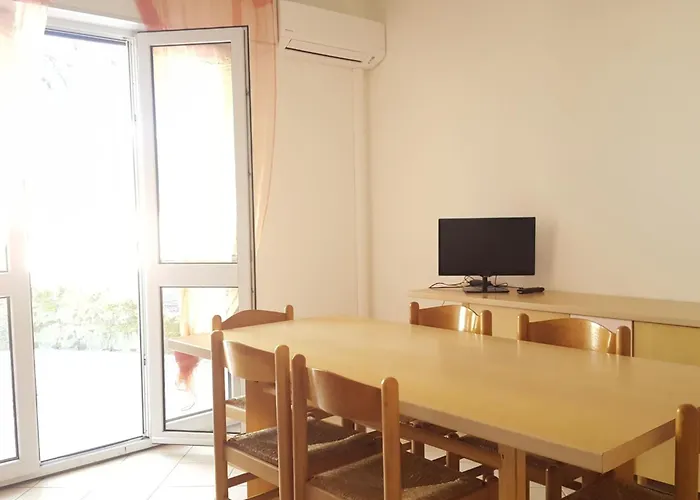 Berta Nyaraló Rosolina